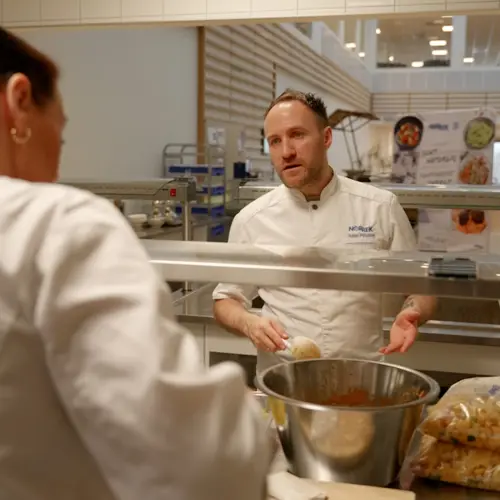 Ruben Pettersen hos Norrek på kundebesøk